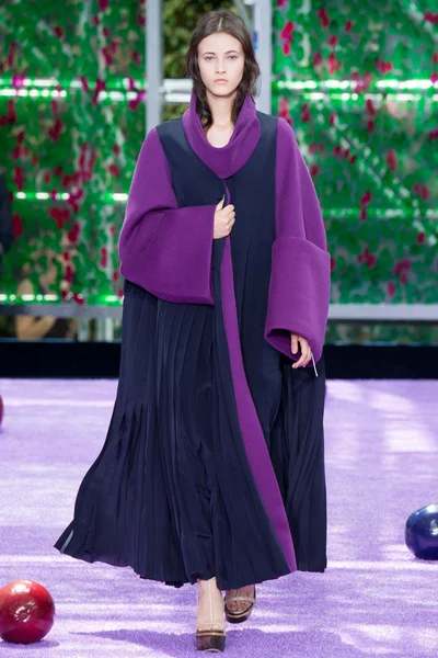 Look 49